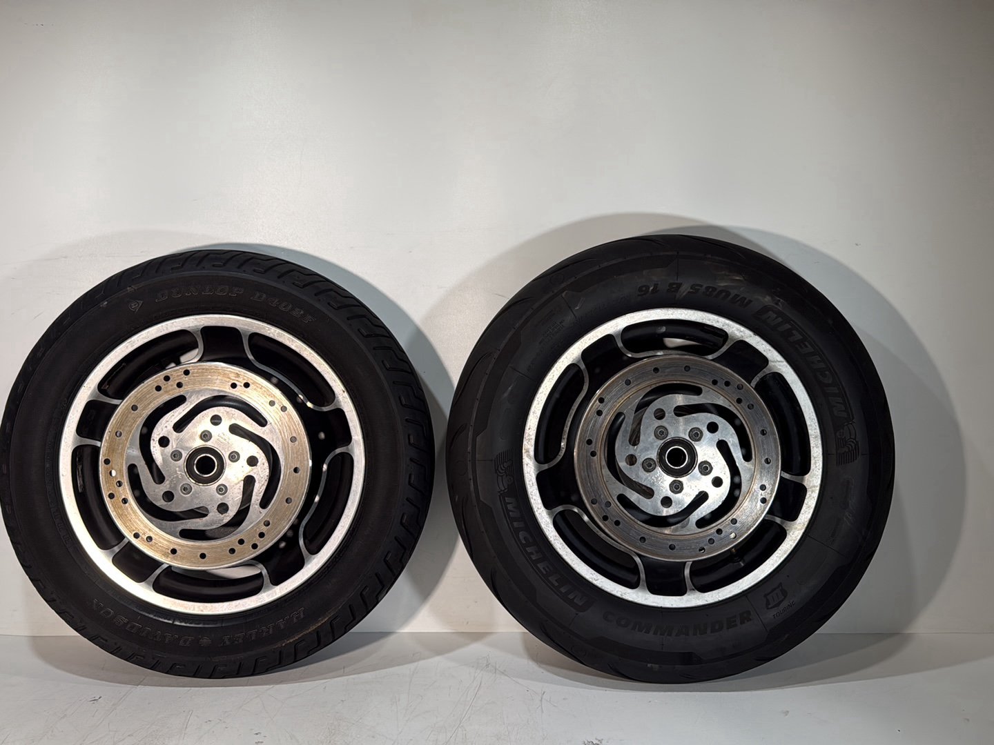 2007 - 2012 Harley-Davidson Touring Street Glide Front & Rear Wheel Rim Tire Airstrike