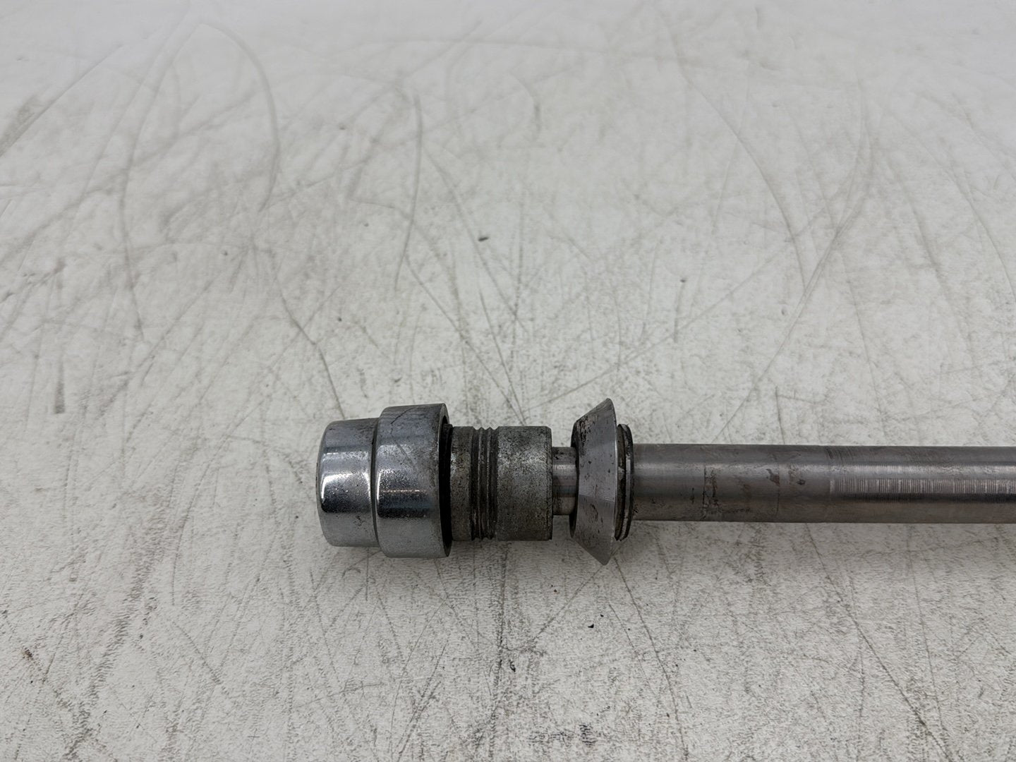 2000 Harley Softail FLSTC Heritage Classic OEM Front Wheel Axle Bolt Shaft