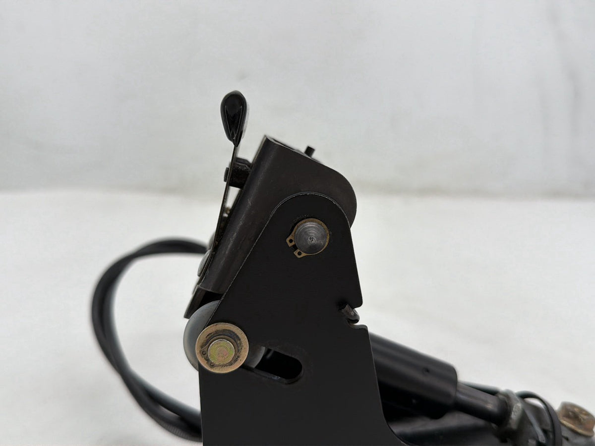2007 Harley Street Glide Touring FLHX OEM Adjustable Rider Backrest Lift Mount