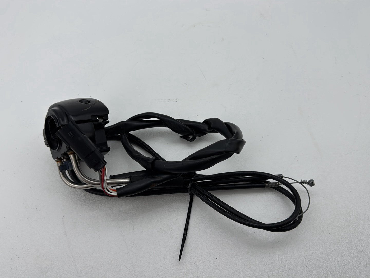 2008 Harley Softail Deluxe FLSTN OEM Right Engine Start Kill Switches Controls