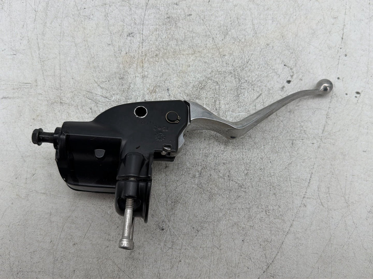 2016 Harley Electra Glide Touring Ultra OEM Front Left Hand Clutch Lever Master Cylinder