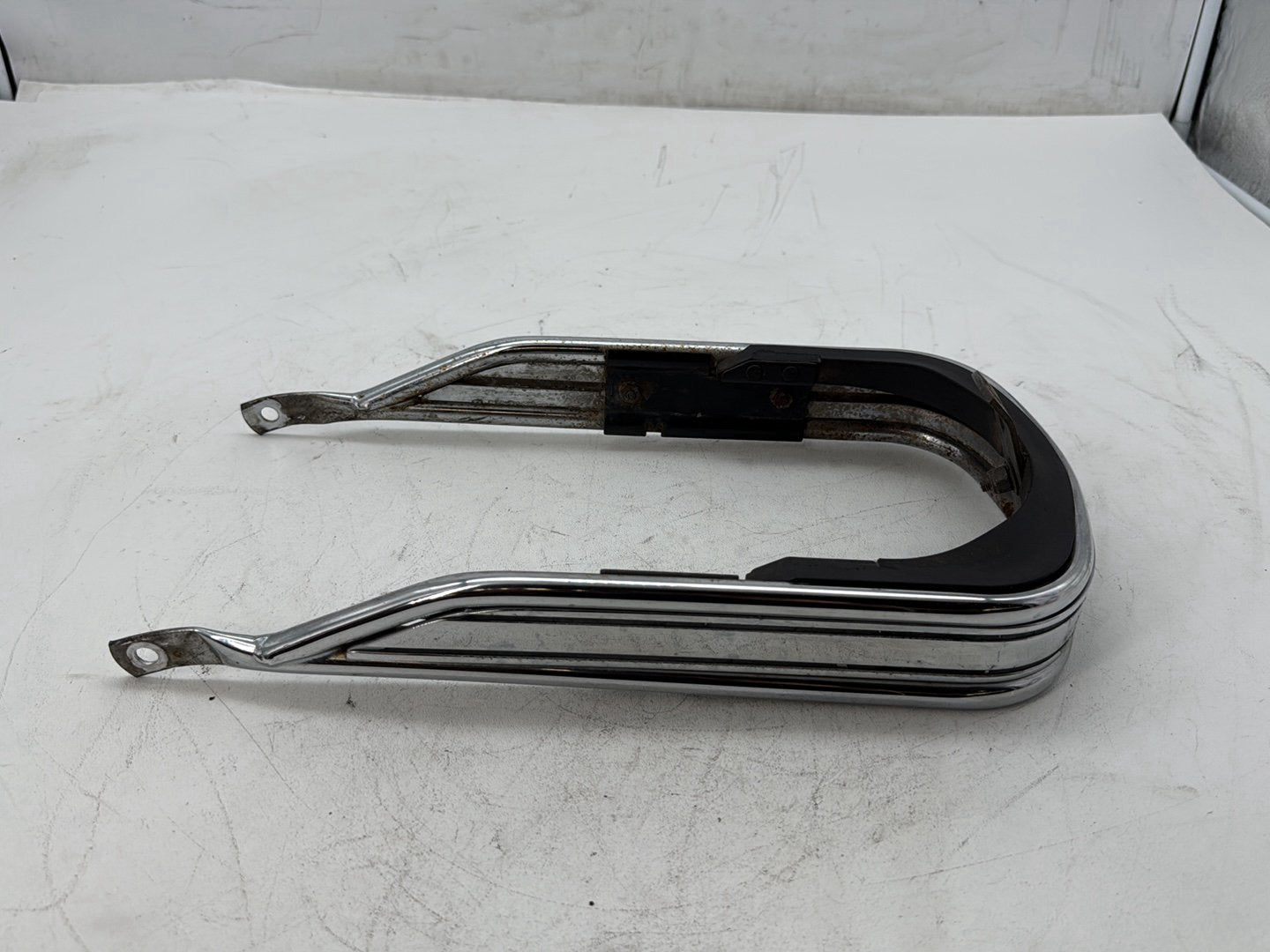 2006 Harley Touring FLHTCI Electra Glide Classic OEM Front Fender Bumper Rail Bar Cushion