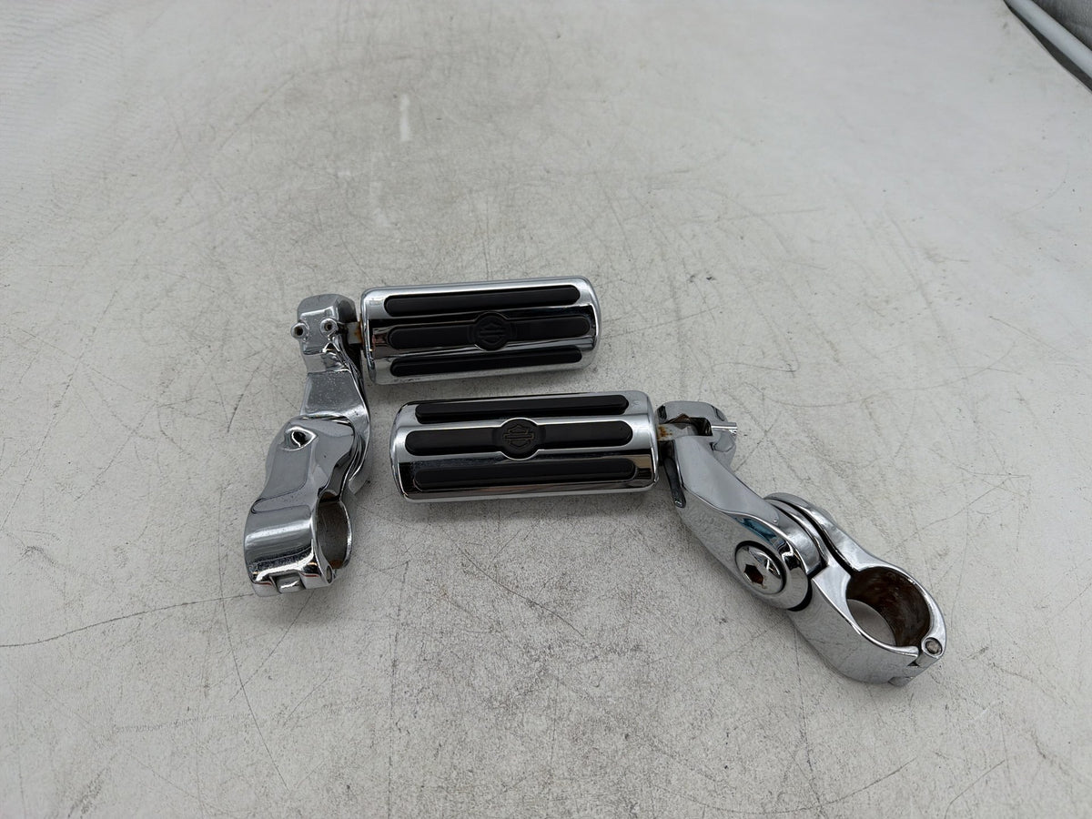 2004 Harley Electra Glide Touring Ultra OEM Front Right Left Highway Foot Pegs
