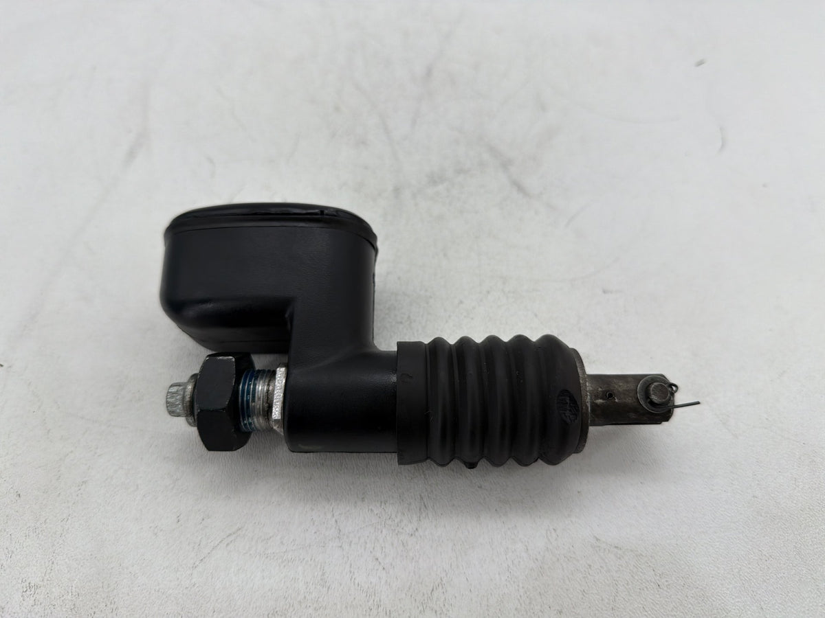 02 Harley Electra Glide Touring Classic OEM Rear Brake Master Cylinder Reservoir