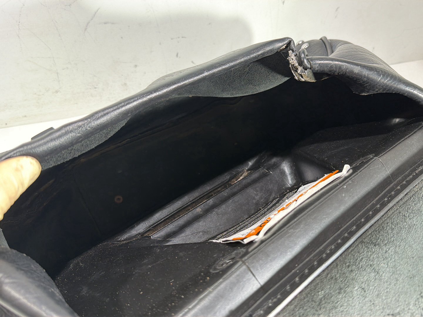 2011 Harley Heritage Softail Classic OEM Rear Right 1 Saddlebag Luggage Leather