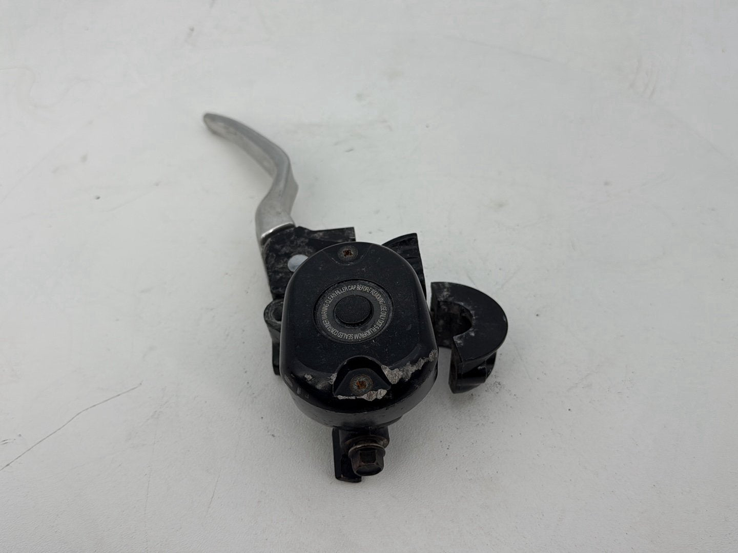 2004 - 2013 Harley-Davidson Sportster 883 Custom Front Right Brake Lever Master Cylinder 45146-04