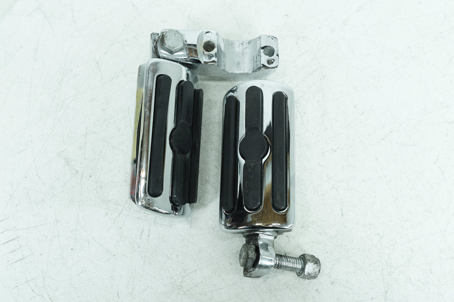 2007 - 2011 Harley-Davidson Touring Street Glide Front Right Left Highway Foot Pegs KK210308-E-DE