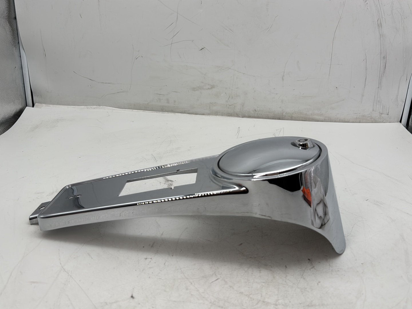 2006 Harley Touring FLHTCI Electra Glide Classic OEM Fuel Gas Tank Dash Console NOKey
