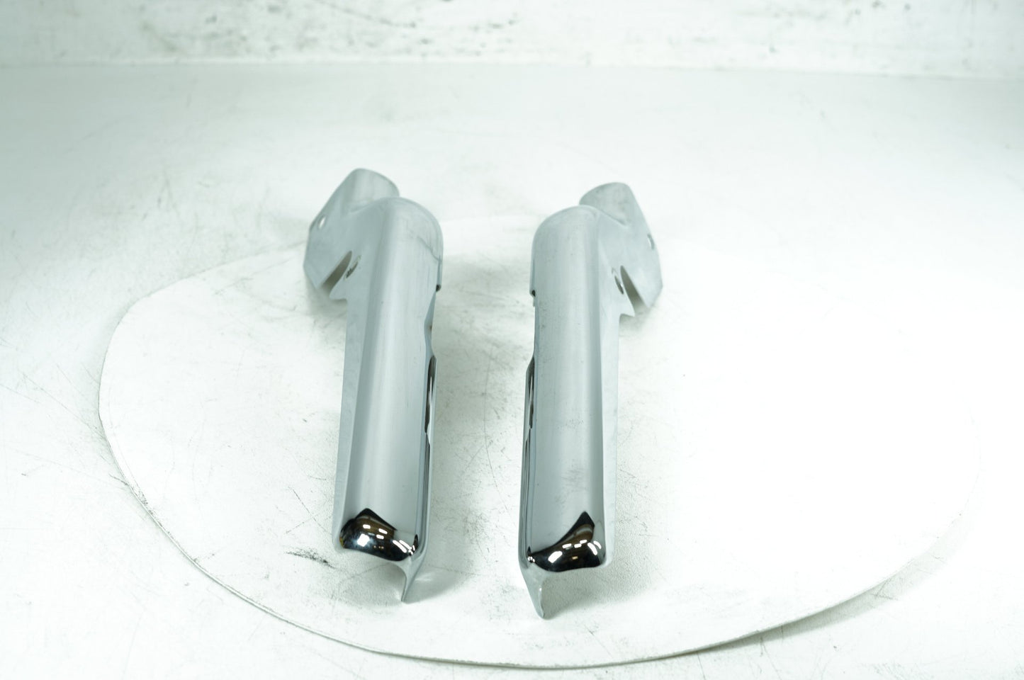 2007 - 2012 Harley-Davidson Touring Electra Glide Ultra Left Right Saddlebag Fender Struts Brackets  	47502-97