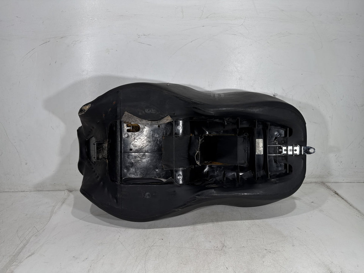 2011 Harley Electra Glide Touring Ultra OEM Passenger Rider Driver Seat Saddle