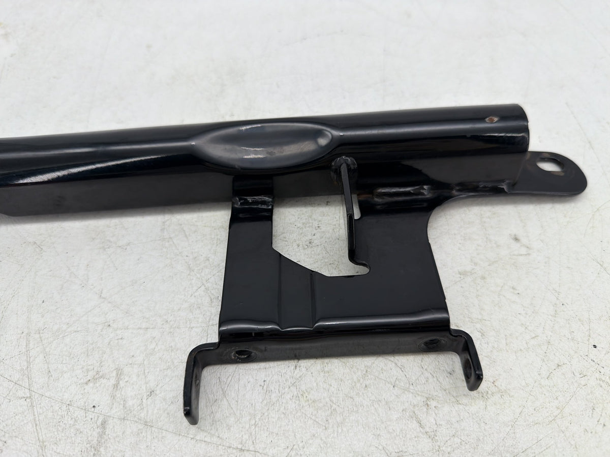 2006 Harley Softail Deuce FXSTDI OEM Seat Bracket Mount Support Mounting