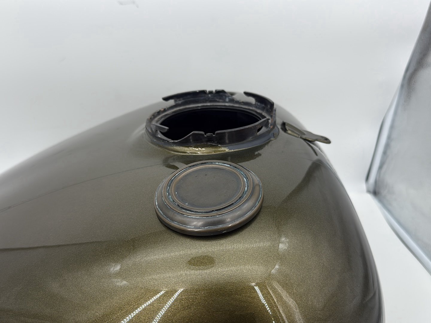2019 - 2023 Harley-Davidson Touring Road King Special Fuel Gas Tank Gasoline Reservoir 61268-08