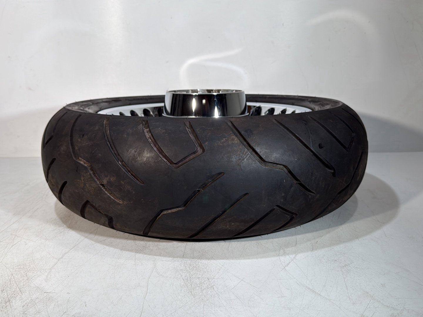 2008 - 2016 Harley-Davidson Touring Electra Glide Ultra Rear Wheel Rim Tire 42196-10