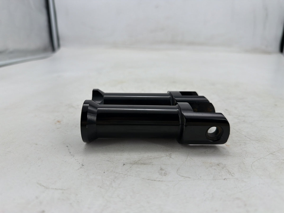 2020 Harley Softail Standard FXST OEM Left Right Foot Rest Peg Support Bracket