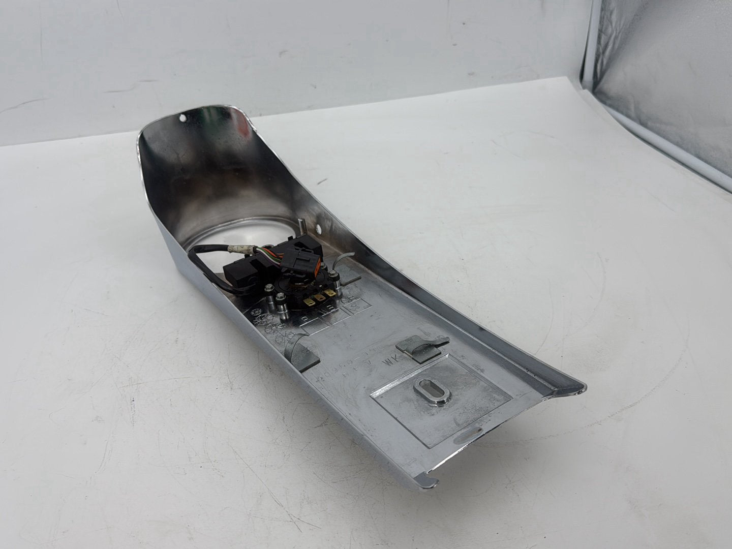 2005 Harley Touring FLHRCI Road King Classic OEM Fuel Gas Tank Dash Console NOKey