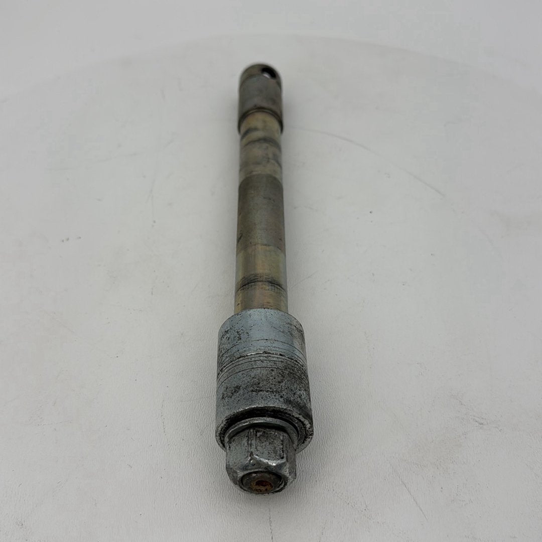 2007 - 2012 Harley-Davidson Dyna Super Glide Front Wheel Axle Bolt Shaft 41628-08