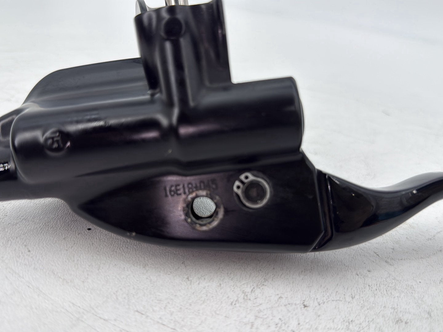 2015 Harley Touring FLHXS Street Glide OEM Front Right Brake Lever Master Cylinder