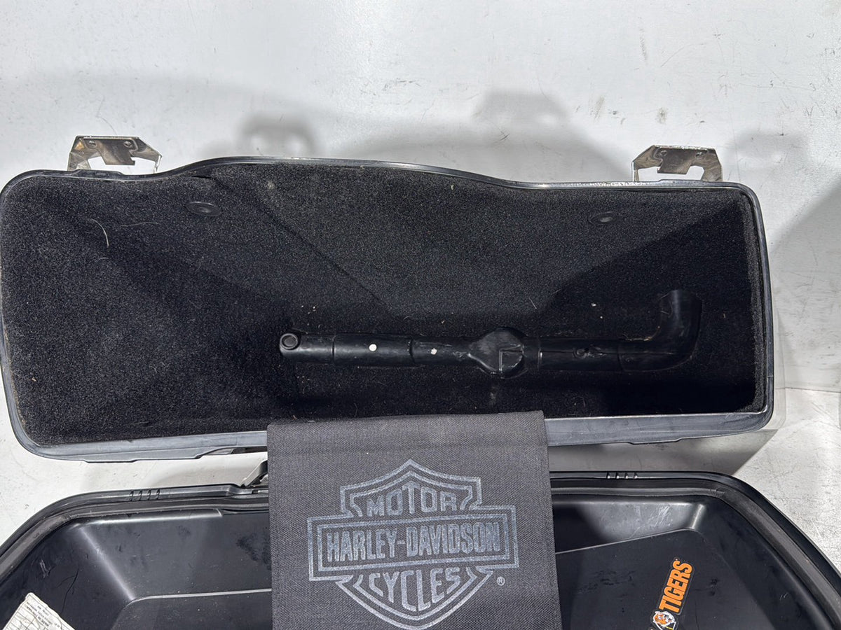 2011 Harley Road Glide Touring FLTRX OEM Left Right Saddlebags Luggage NOKey