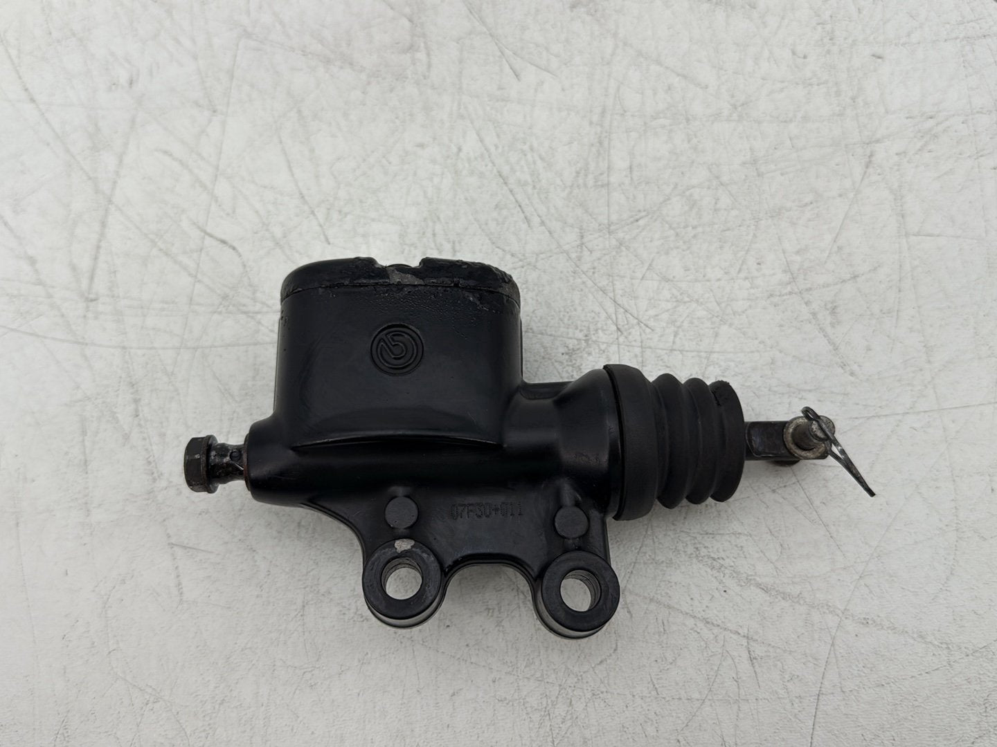 2008 Harley Electra Glide Touring Ultra FLHTCUI OEM Rear Brake Master Cylinder Reservoir