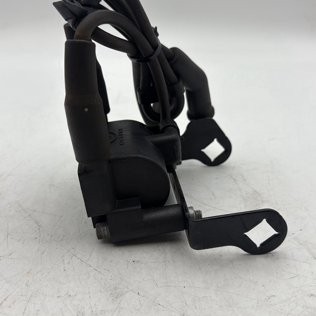2007 - 2012 Harley-Davidson Touring Electra Glide Classic Ignition Coil Spark Plugs Cable  	31696-07A