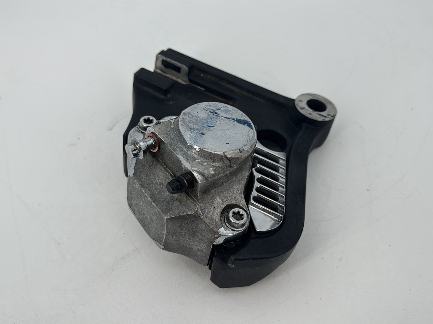 1999 - 2006 Harley-Davidson Dyna Low Rider Rear Back Brake Caliper w/ Bracket