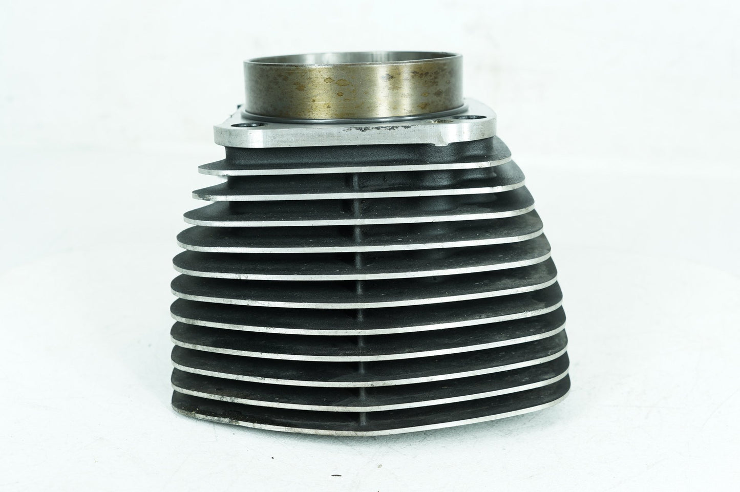 1999 - 2006 Harley-Davidson Touring Road King Twin Cam Engine Jug 1 Cylinder Barrel  	16526-99