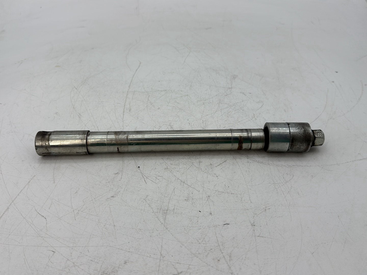 2005 Harley Touring FLHRCI Road King Classic OEM Front Wheel Axle Bolt Shaft