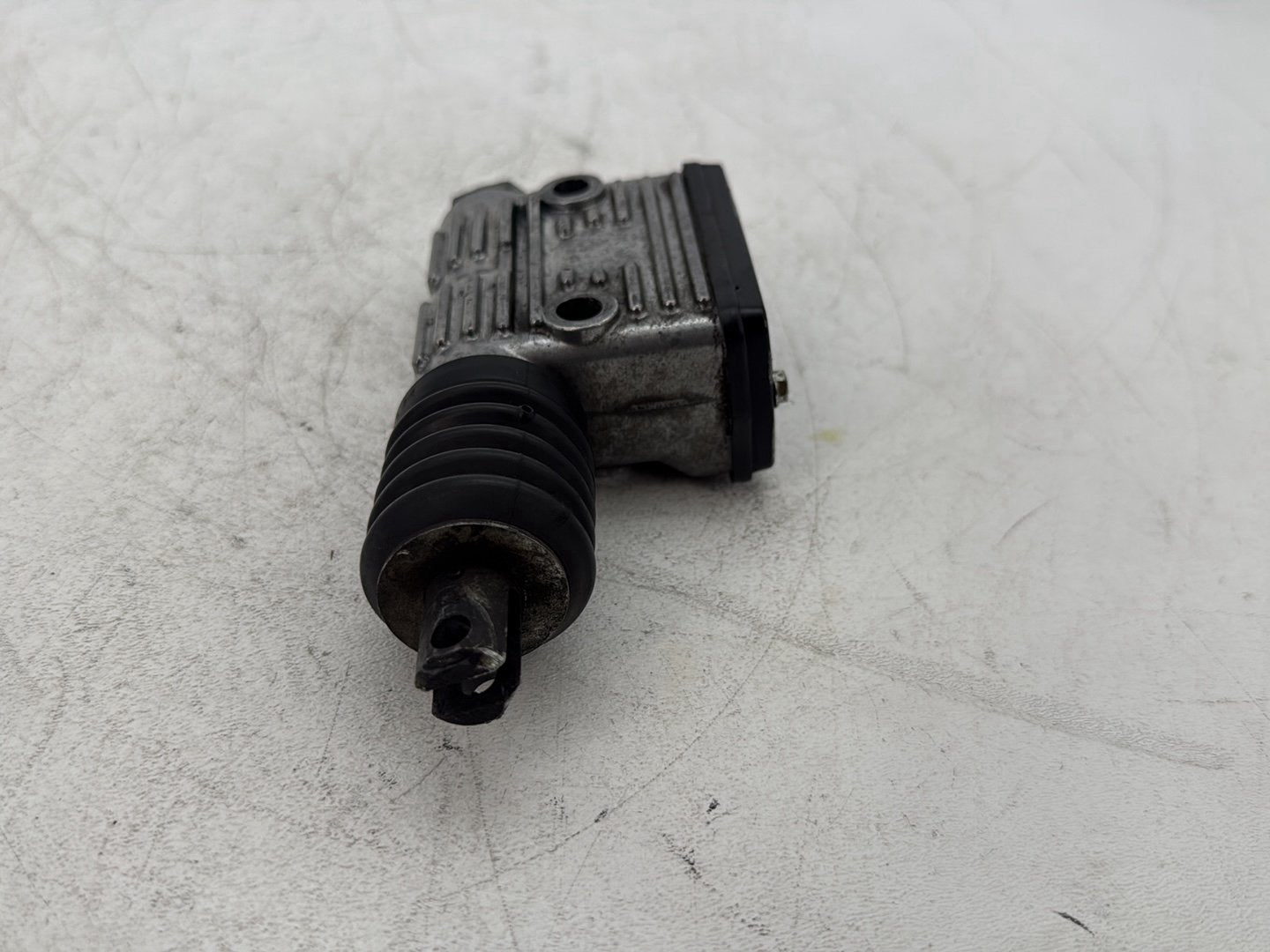1997 Harley Softail Fat Boy FLSTF OEM Rear Brake Master Cylinder Reservoir