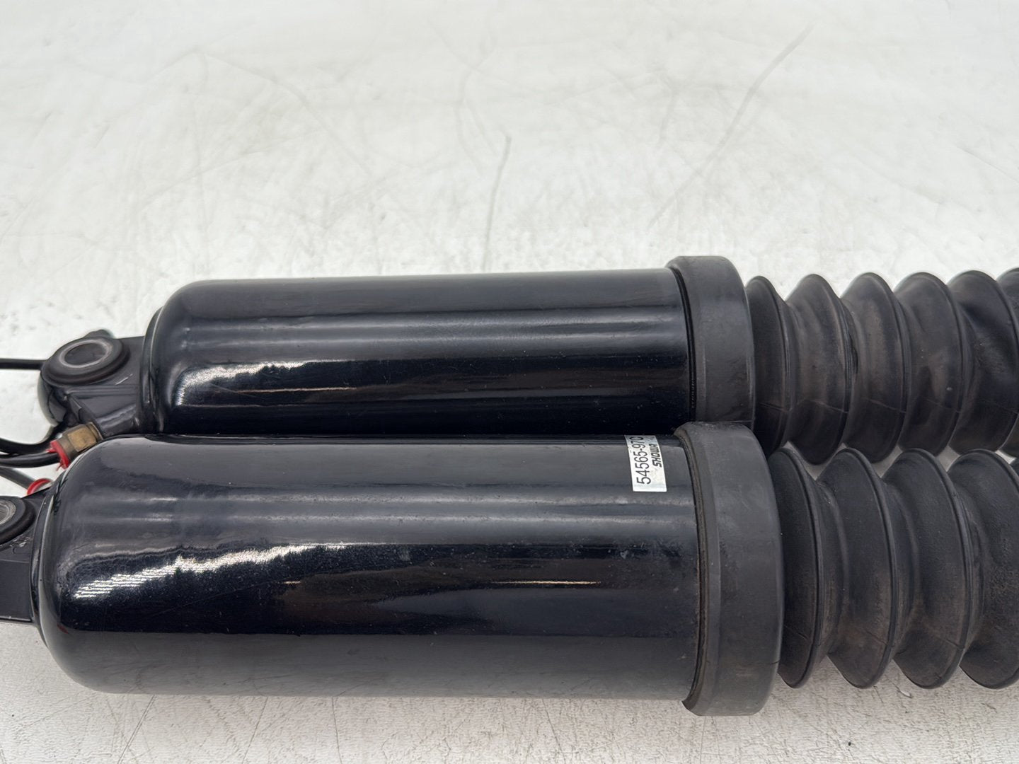 2006 Harley Electra Glide Touring Classic FLHTCI OEM Rear Left Right Shock Absorbers