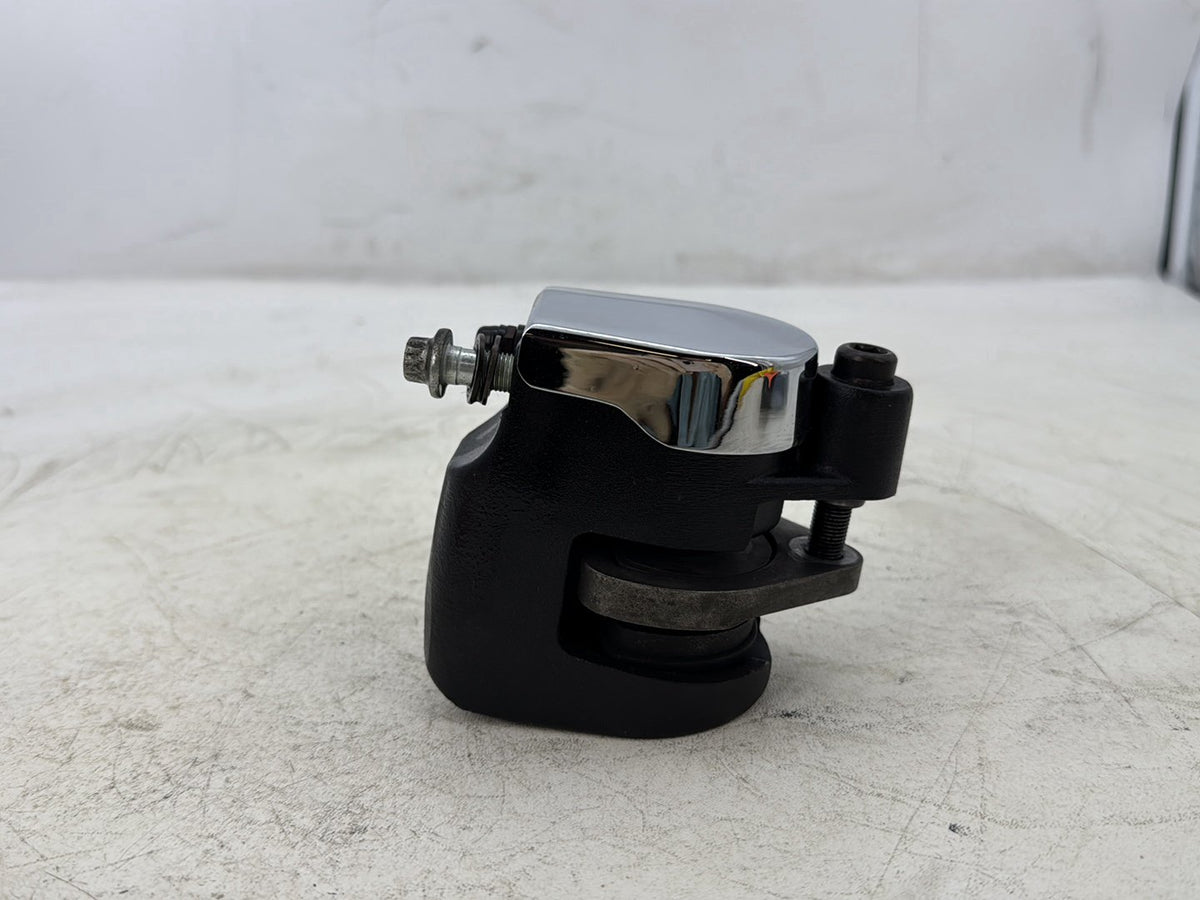 1998 Harley Touring FLHTCUI Electra Glide Ultra OEM Front Right 1 Brake Caliper
