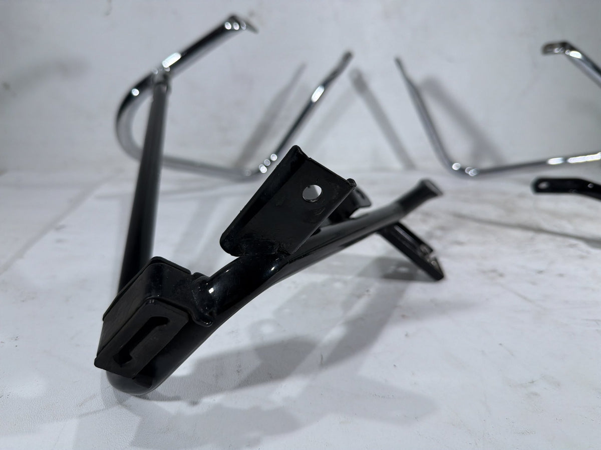 2011 Harley Electra Glide Touring OEM Rear Left Right Saddlebag Guard Rails Bar
