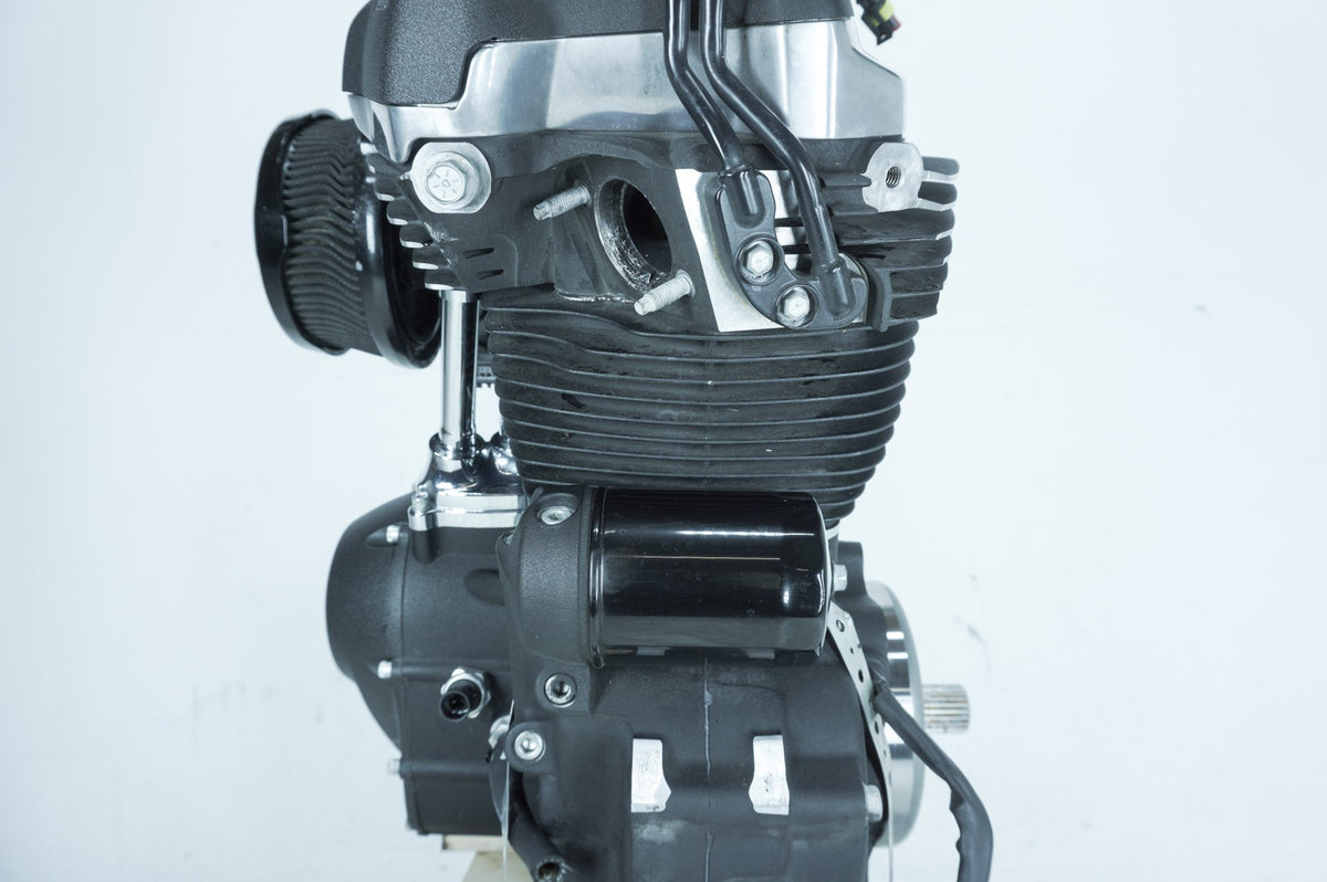 2018 - 2025 Harley-Davidson Softail Street Bob EFI Milwaukee M8 107 Engine Motor 16200386