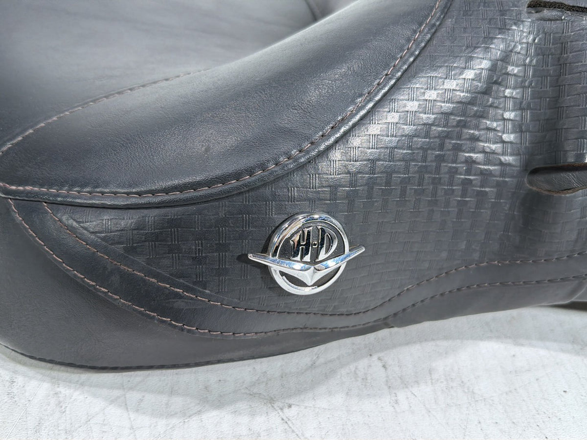 2010 Harley Road King Touring Classic OEM Passenger Rider Driver Seat Saddle