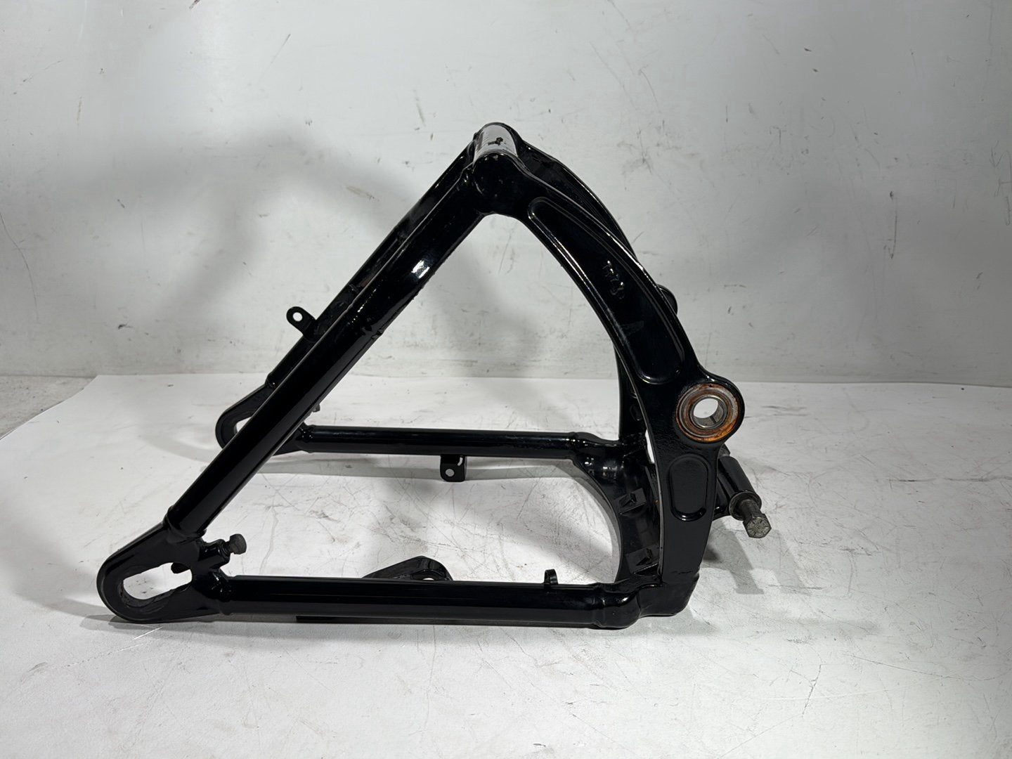 2011 Harley Heritage Softail Classic FLSTC OEM Rear Fork Swingarm Swing Arm