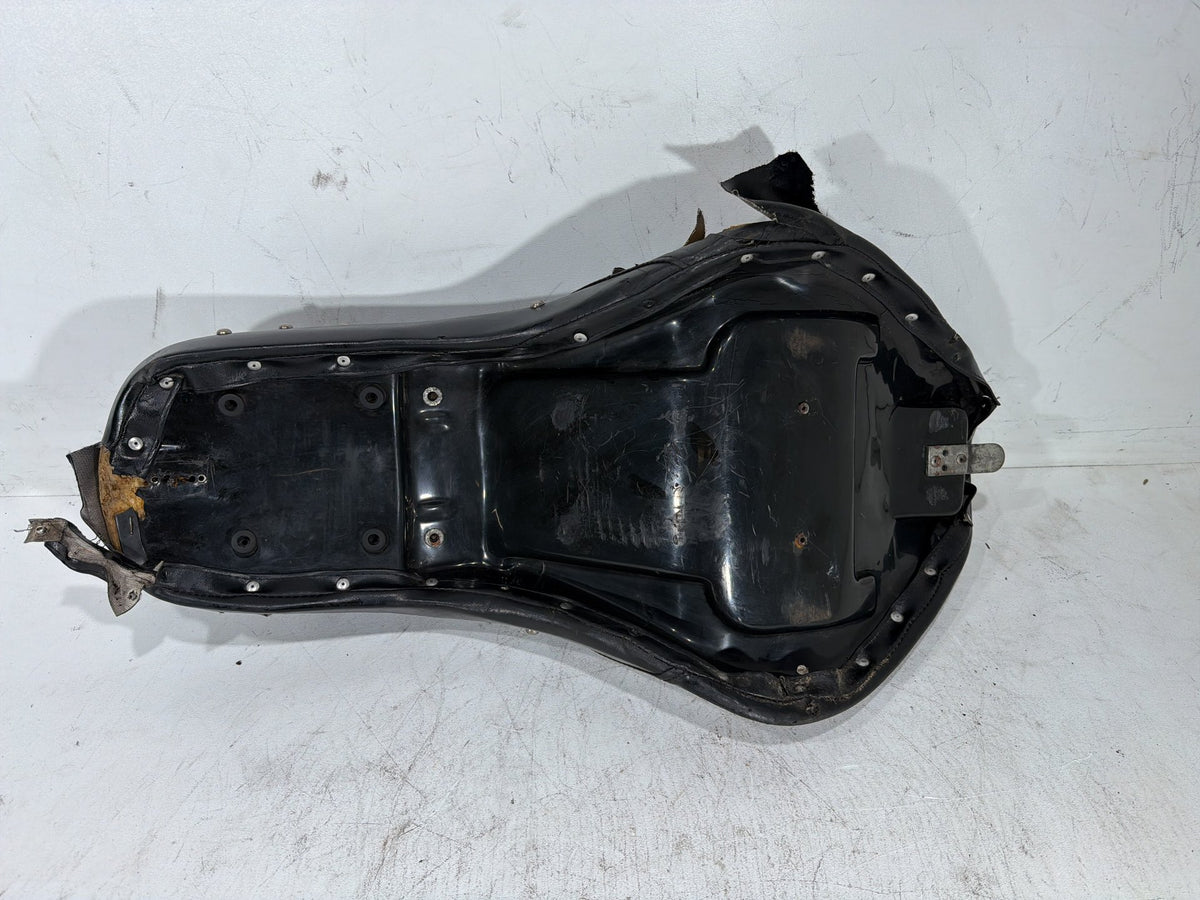 2001 Harley Fat Boy Softail FLSTFI OEM Passenger Rider Driver Seat Saddle TORN