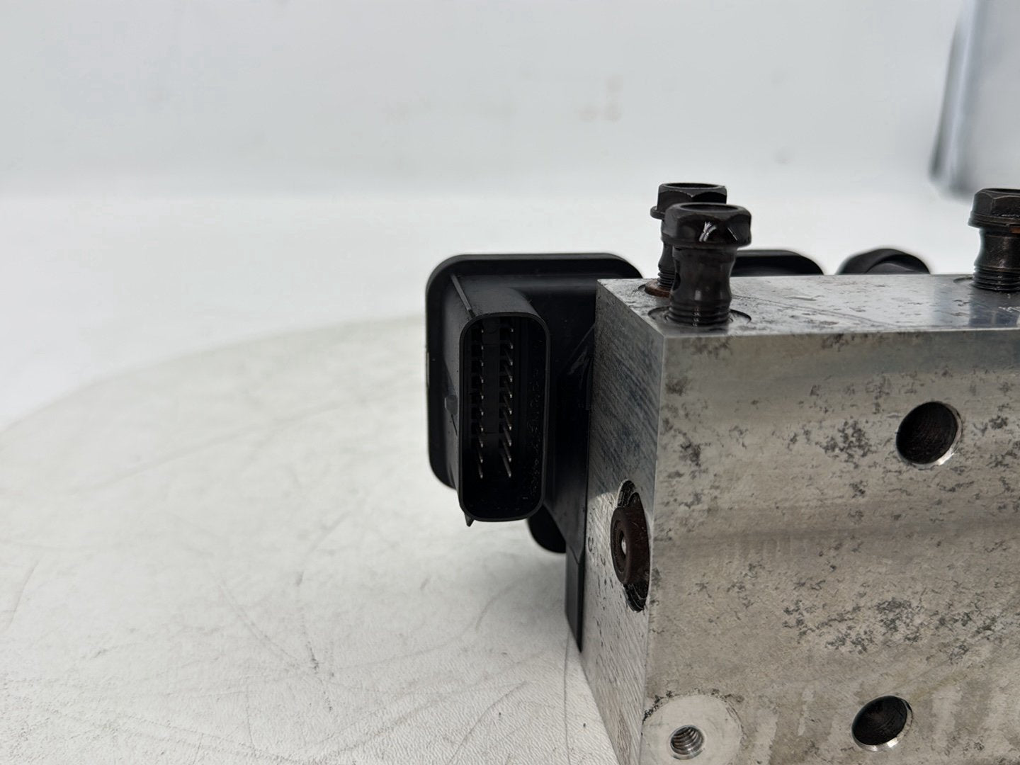 2007 - 2016 Harley-Davidson Touring Electra Glide Ultra ABS Brake Pump & Control Module 40601-08A