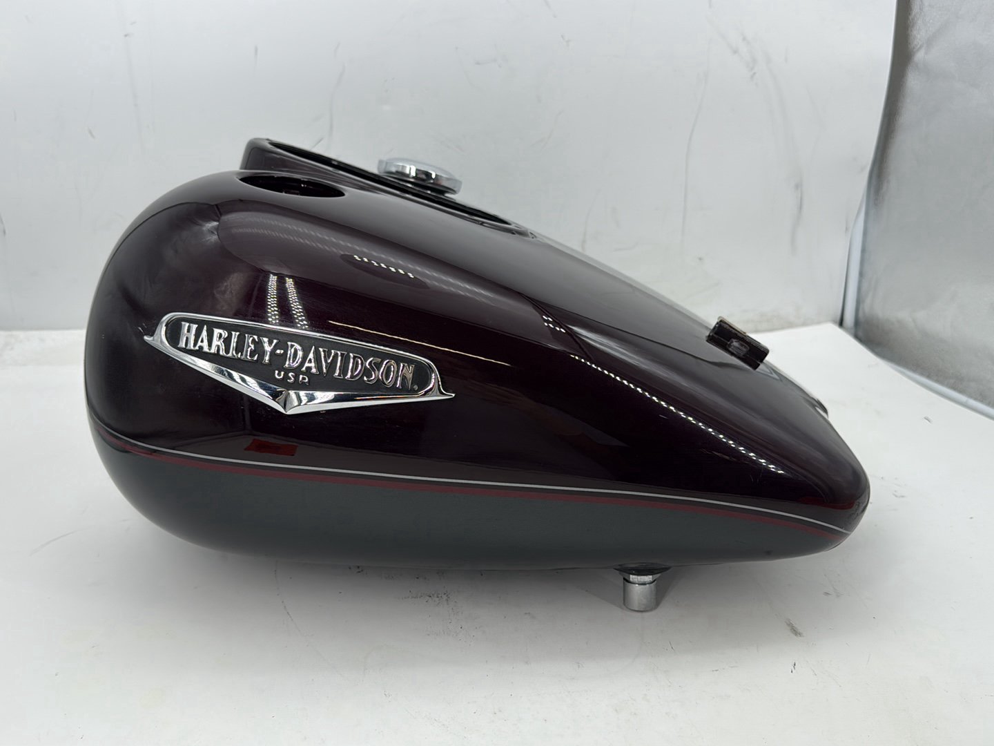 2006 Harley Road King Touring FLHRCI Classic OEM Fuel Gas Tank Gasoline Reservoir