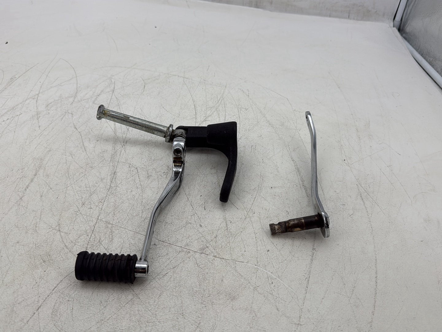Left Foot Rest Support Bracket Peg, 33693-03, 2012, Harley-Davidson, Dyna, Wide Glide, FXDWG
