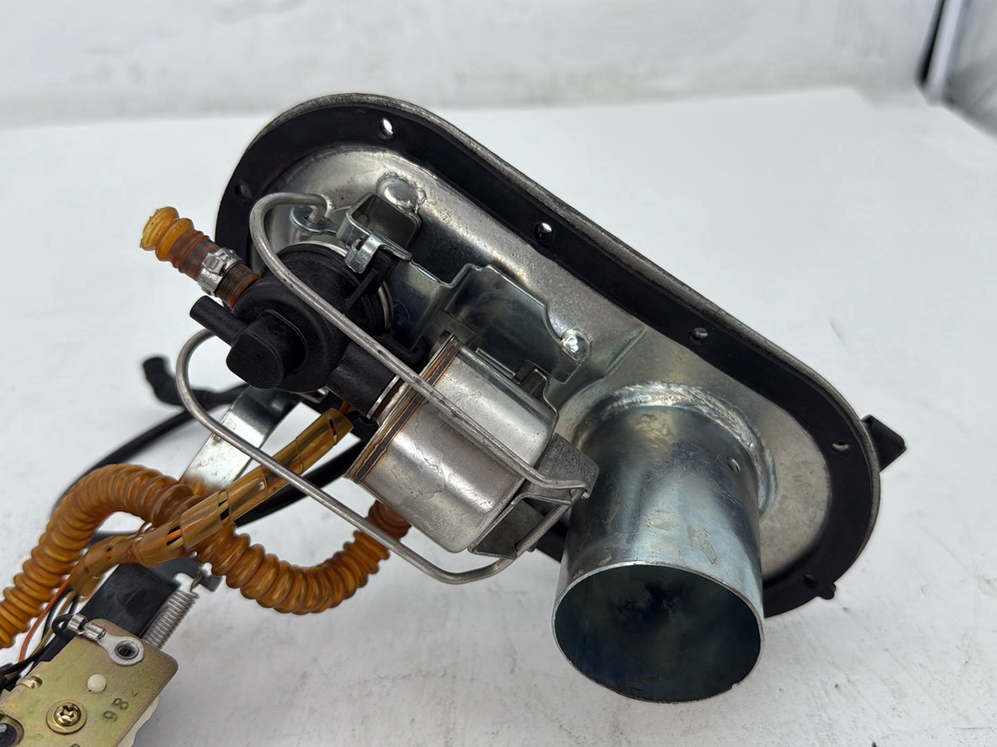 2003 Harley Electra Glide Touring Ultra FLHTCUI OEM Fuel Pump Gas Gasoline Petrol Sending