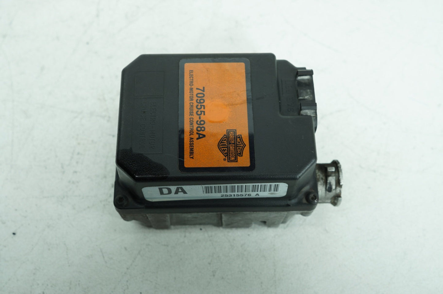 1999 - 2006 Harley-Davidson Touring Electra Glide Ultra Cruise Control Actuator 70955-98A 70955-98A
