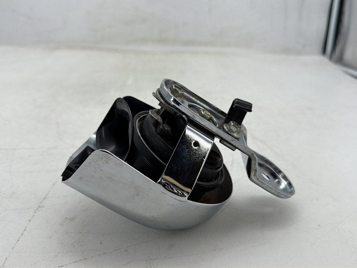 2007 Harley Electra Glide Touring Ultra OEM Horn Signal Klaxon Chrome Cover