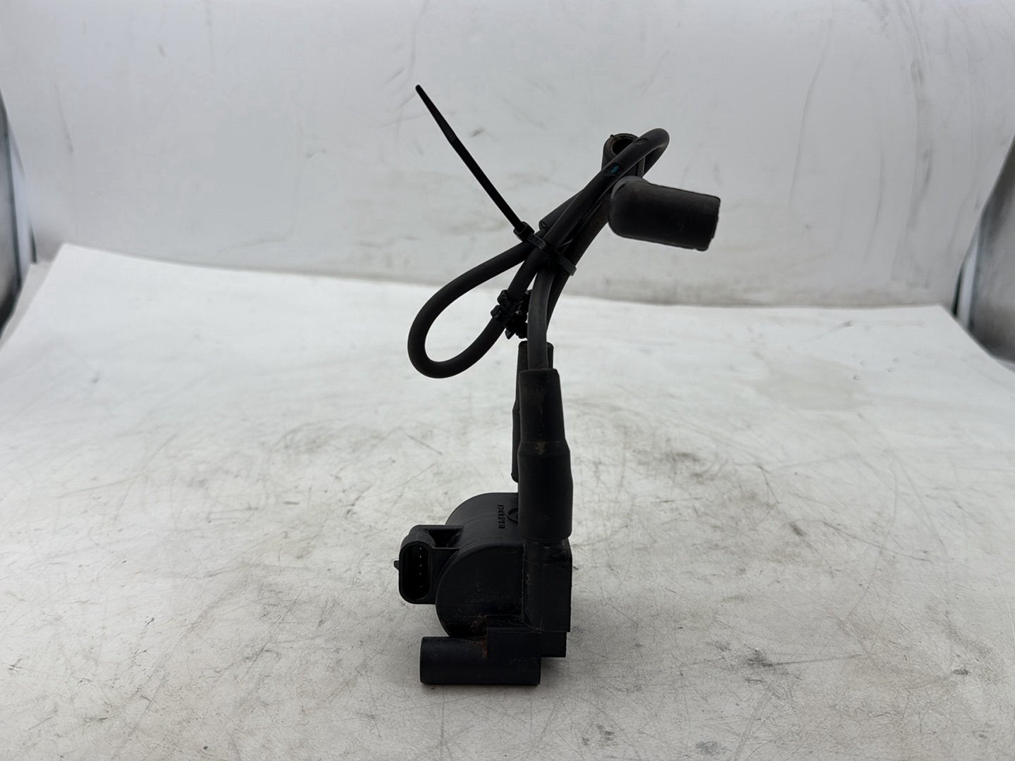 2012 Harley Dyna FXDF Fat Bob OEM Ignition Coil Spark Plugs Cable