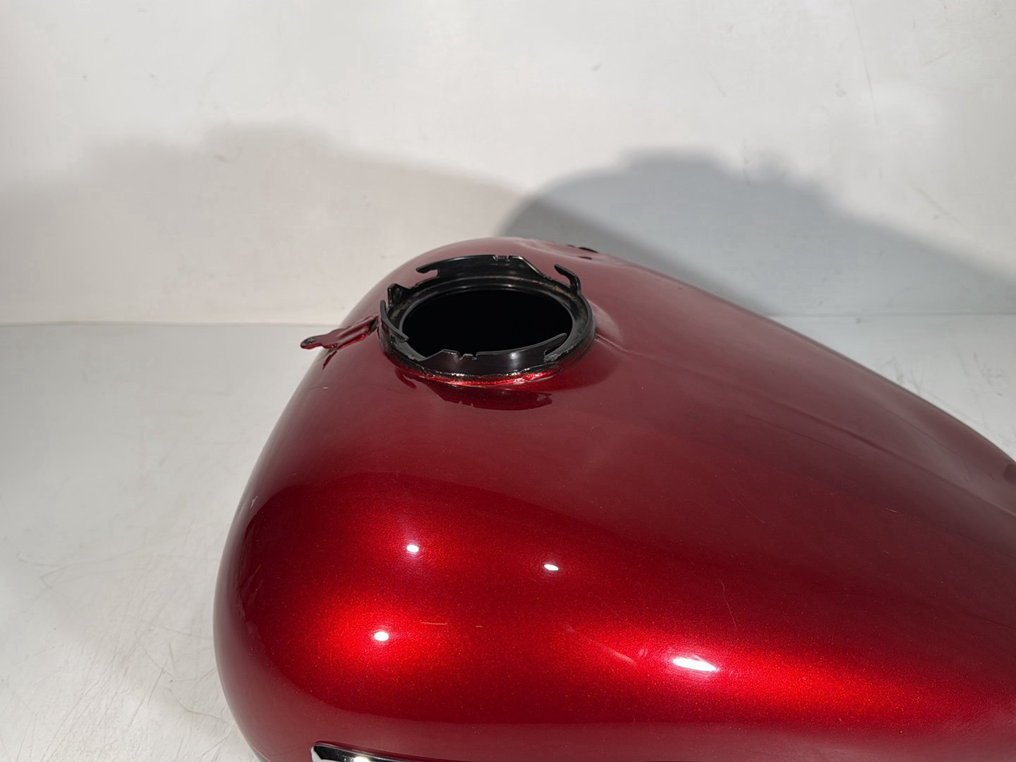 2008 - 2016 Harley-Davidson Touring Electra Glide Ultra Fuel Gas Tank Gasoline Reservoir 61356-08