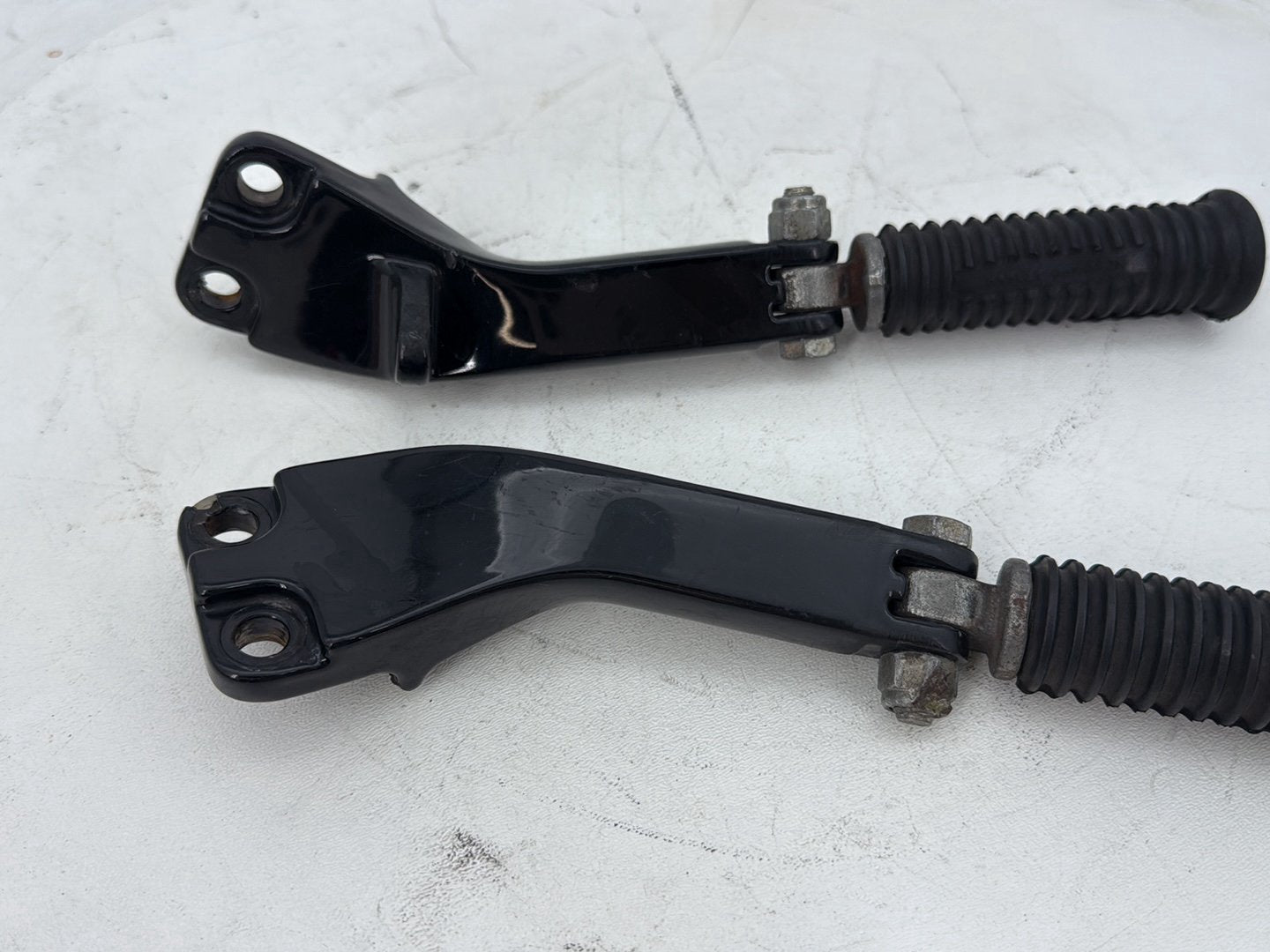 2006 Harley Dyna Super Glide Custom FXDCI OEM Passenger Left & Right Foot Pegs