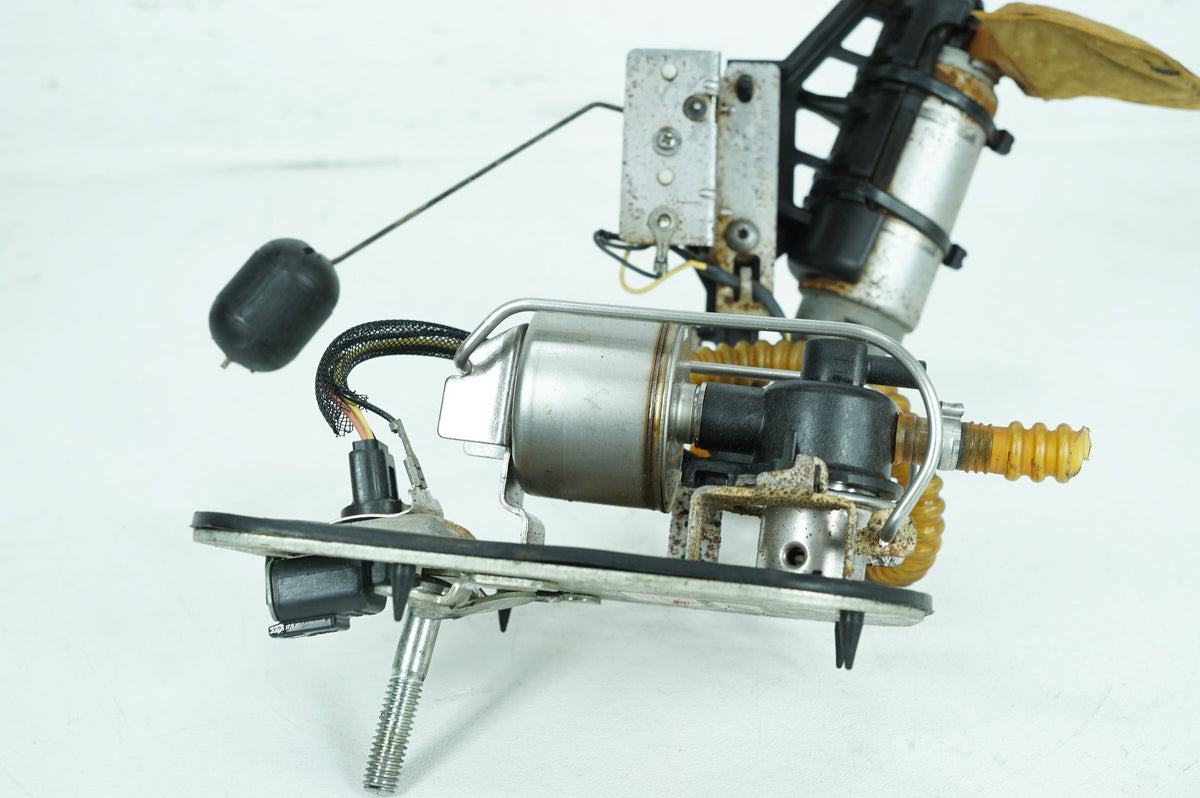 1999 - 2006 Harley-Davidson Softail Heritage Fuel Pump Gas Gasoline Petrol Sending 62897-01B