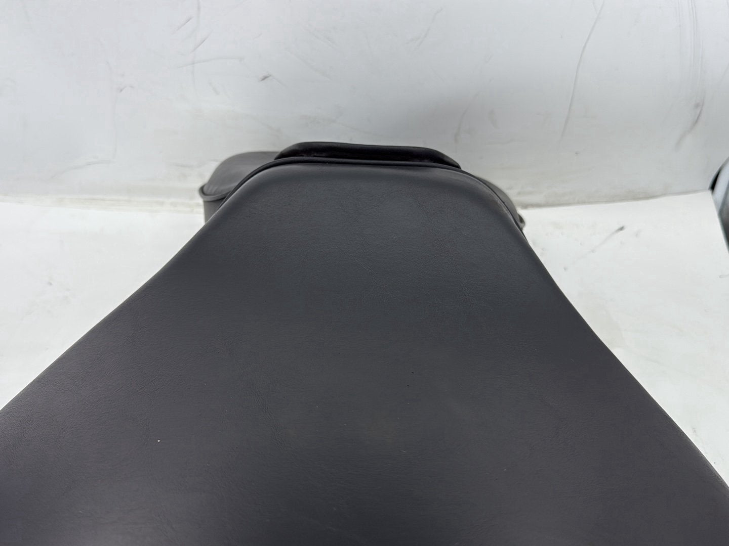 2002 Harley Heritage Softail Classic FLSTC OEM Passenger Rider Driver Seat Saddle