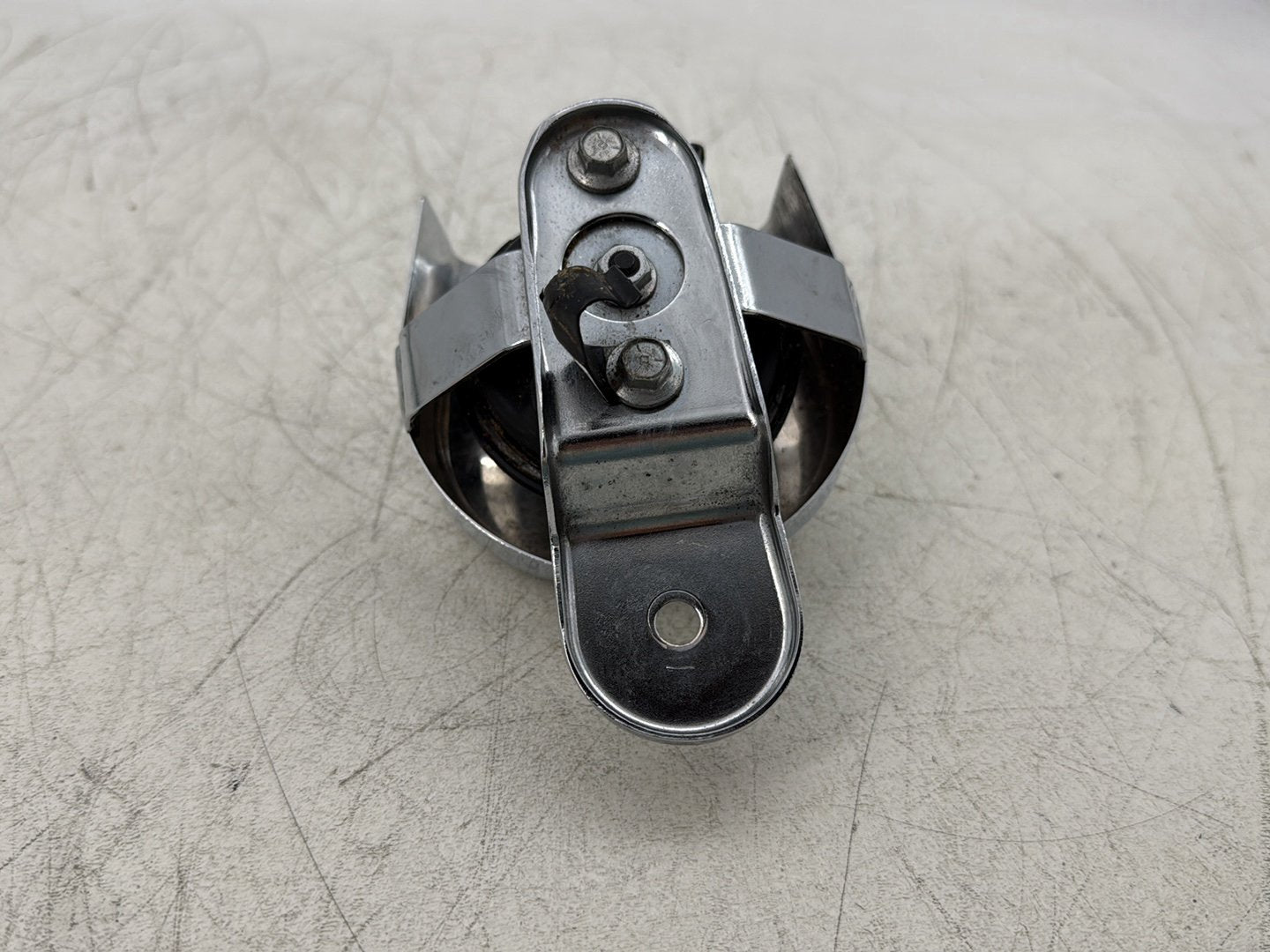 2015 Harley Road Glide Touring FLTRXS OEM Horn Signal Klaxon Chrome Cover