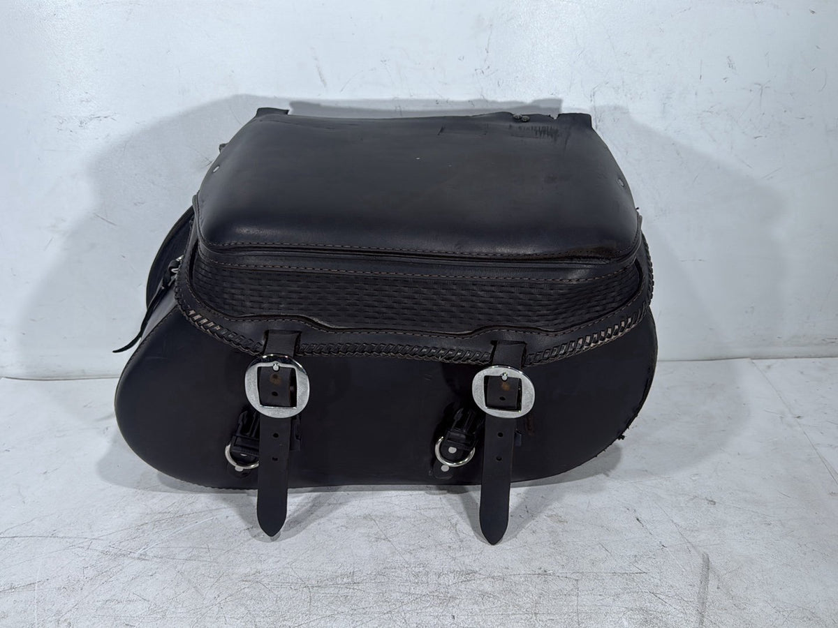 2015 Harley Softail Deluxe FLSTN OEM Rear Right 1 Saddlebag Luggage Leather