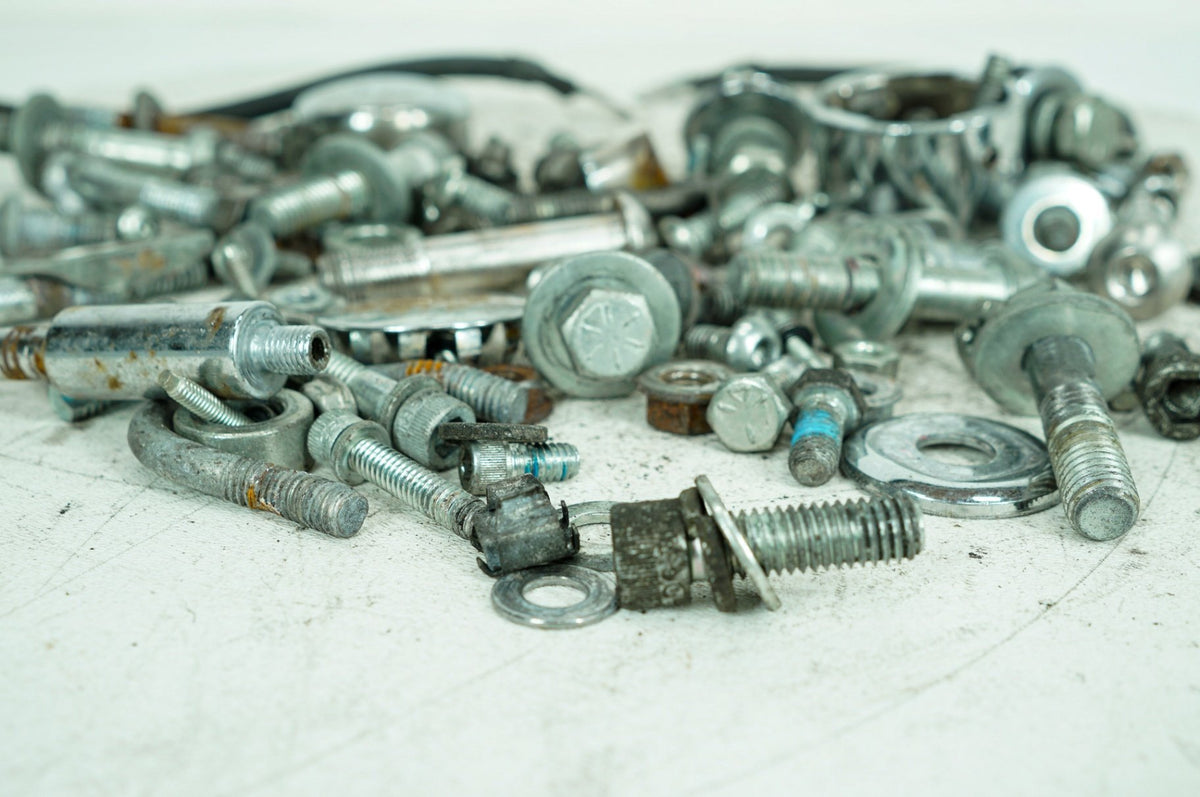 2004 Harley-Davidson Dyna FXDWG - Hardware Bolts Nuts & Brackets