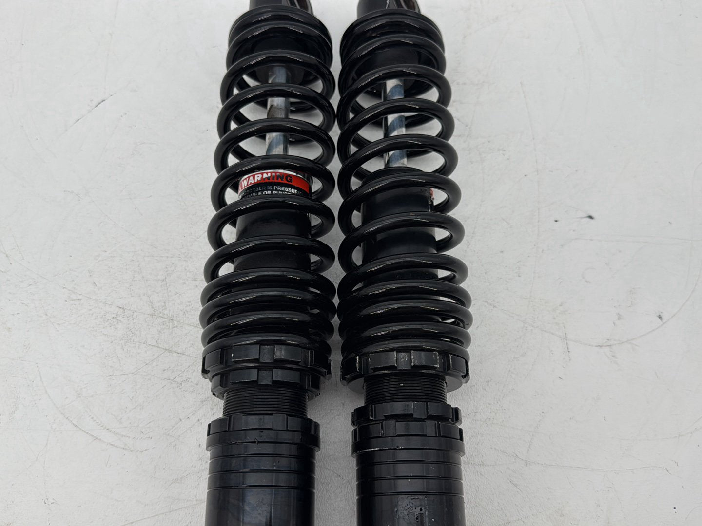 1999 - 2006 Harley-Davidson Touring Road King Classic Rear Left Right Shock Absorbers Drag Specialties